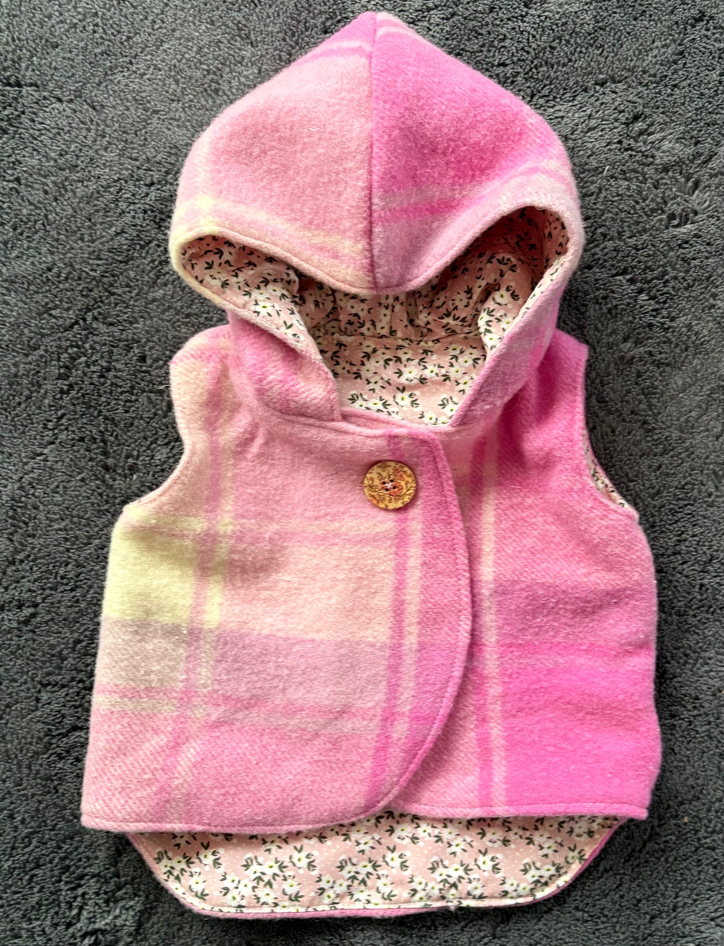 Blanket vest - sz 18mo